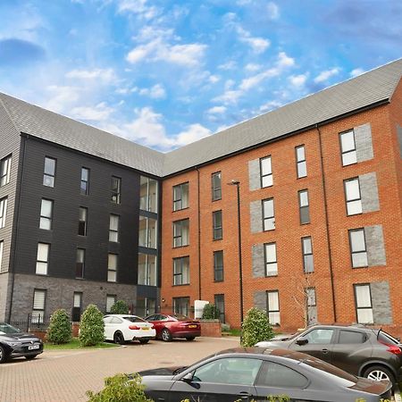 Luxury 2 Bed Apartment With Parking Near London Swanscombe Exterior foto